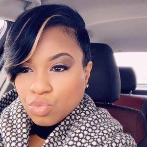 Meet your Posher, Vanessa